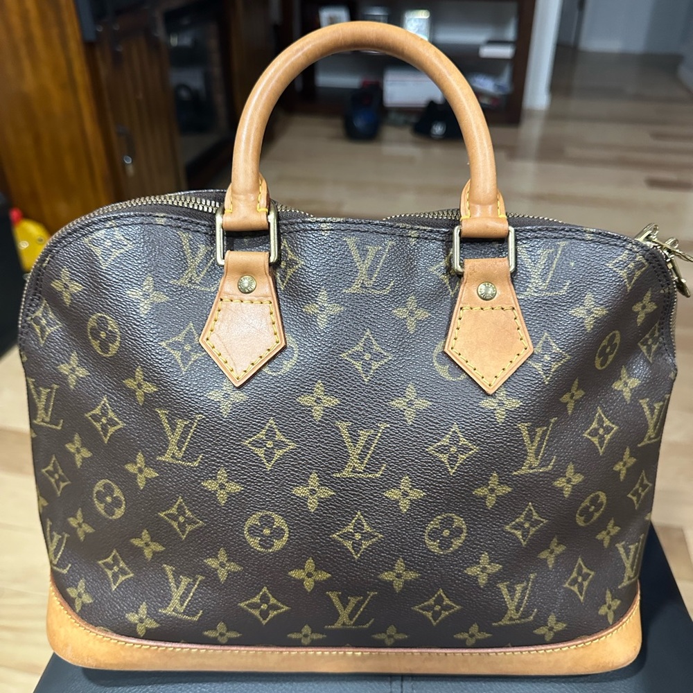 Louis Vuitton Alma Monogram